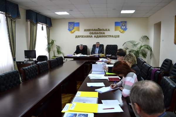 Под председательством первого заместителя председателя облгосадминистрации Геннадия Николенко продолжается цикл собеседований с главами райгосадминистраций 