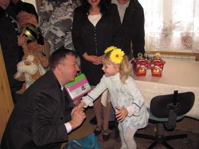  Андрей Николаенко посетил воспитанников детского дома семейного типа в с. Аджамка Кировоградского района.