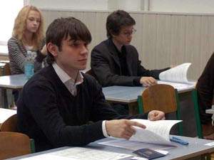 SCHOOL STUDENTS AND TEACHERS DISCUSSED THE PROBLEM OF COMBATING CORRUPTION