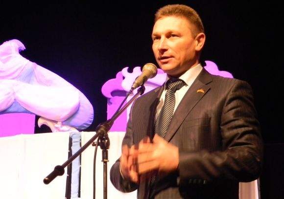 Валерий ПАРХОМЕНКО И СВЯТОЙ НИКОЛАЙ ПОЗДРАВИЛИ ДЕТЕЙ ЛЬОГОТНЫХ КАТЕГОРИЙ